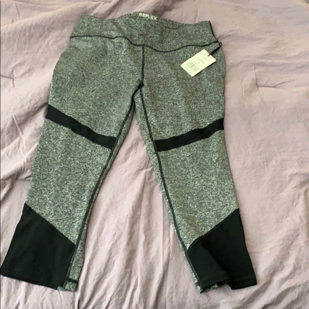 Reflex Workout Leggings - Capri NEVER WORN